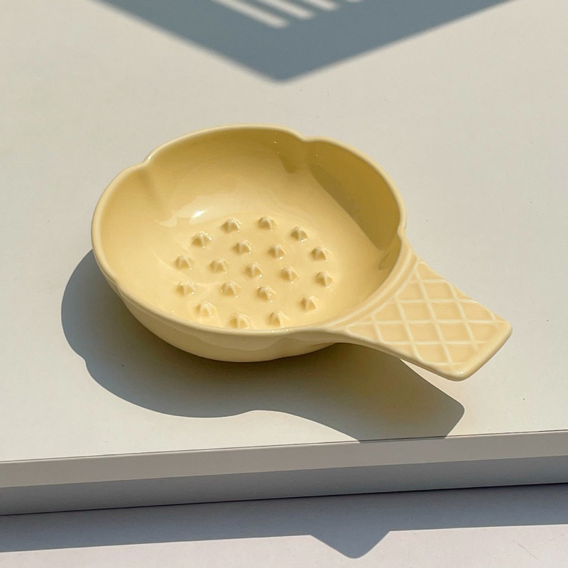 Yellow Adorable Ice Cream Cone Ceramic Slow Feeder Pet Bowl – Fun Anti-Gulp Design for Cats & Dogs