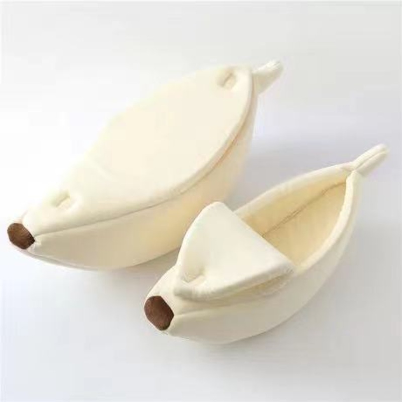 Beige Cozy Banana Peel Pet Bed – Plush & Warm Cave House for Cats & Small Dogs (Medium)
