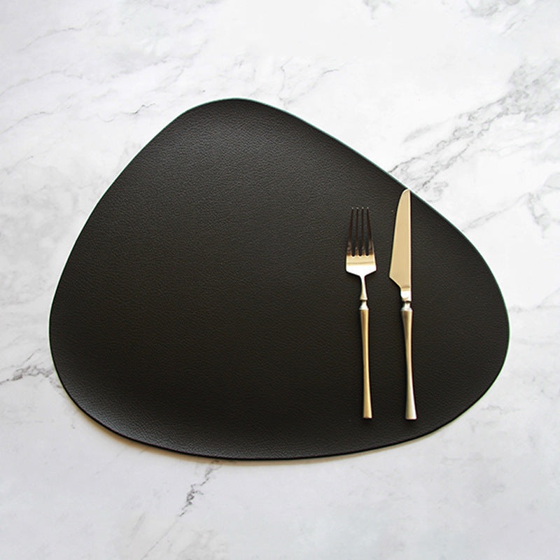 4 Pcs Black Nordic-Style PVC Leather Placemats Set of 4 – Waterproof, Heat-Resistant, and Oil-Proof Triangular Table Mats